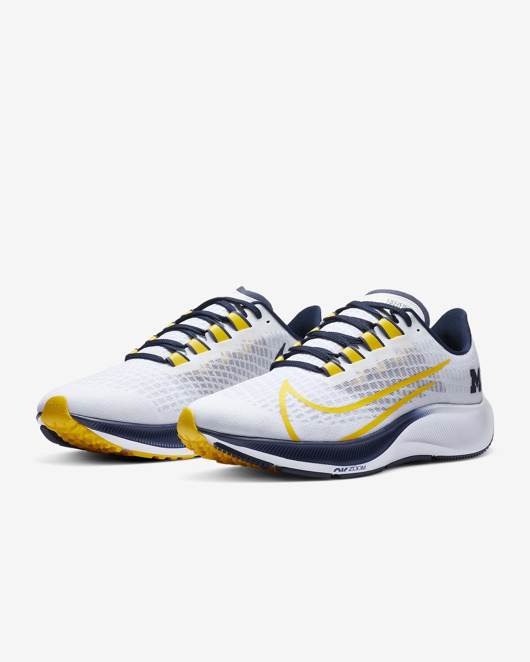 Nike College Zoom Pegasus 37 UNISWAG